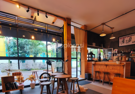 Swis House : Slow Bar ala Jepang di sudut kota Malang