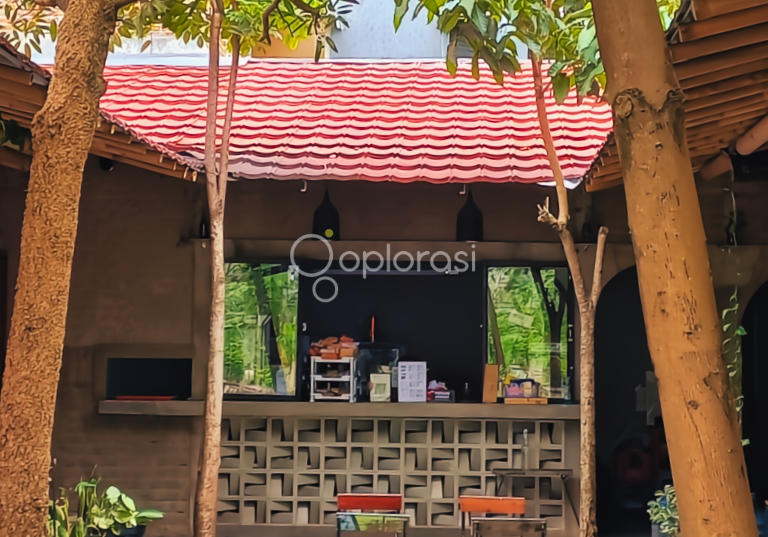 Ekologie Cafe, Tempat Nongkrong dengan Suasana Asri. Tempatnya di Dalam Gang!